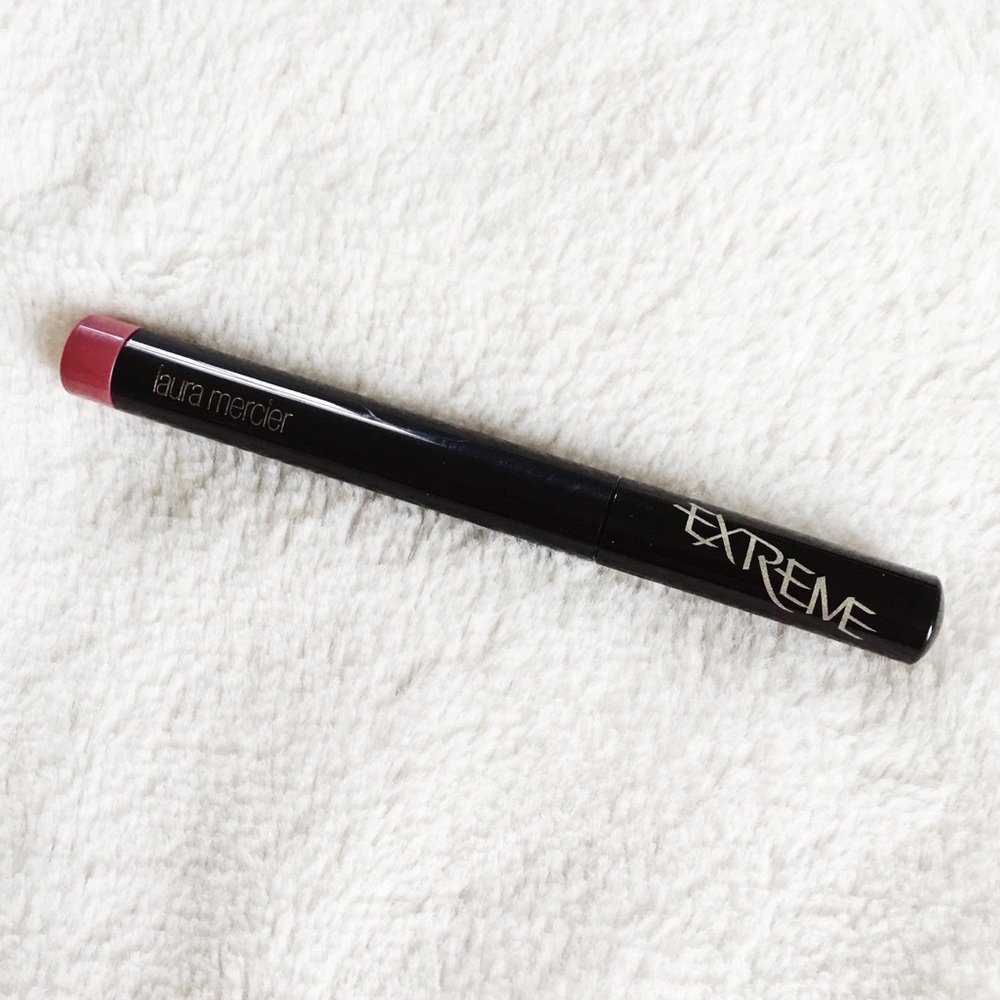 LAURA MERCIER || Velour Extreme Matte Lipstick